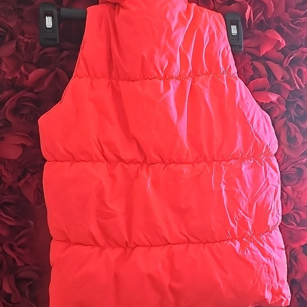 Old Navy Pink/Coral Puffer Vest Girls Size M (8) Like NEW